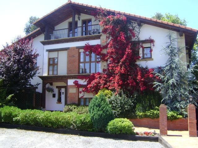 Apartamentos Dos Robles Сомо Екстер'єр фото